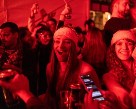 Въпреки пандемията: Сърбия посрещна 2022 г. с бурни празненства