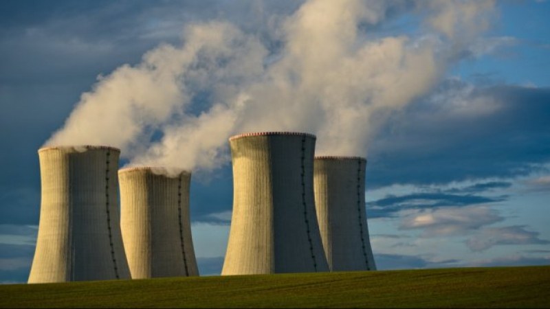 Германия спря три от последните си шест атомни централи