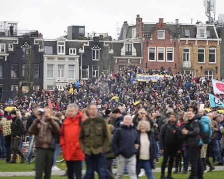 Сблъсъци в Амстердам по време на протест срещу ковид мерките