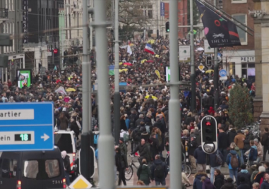 В Амстердам демонстрантите се събраха въпреки забраната за провеждане на