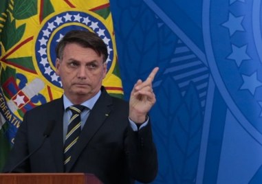 Бразилският президент Жаир Болсонаро беше приет по спешност в болница