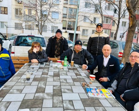 Обновиха инфраструктурата пред още един блок в 