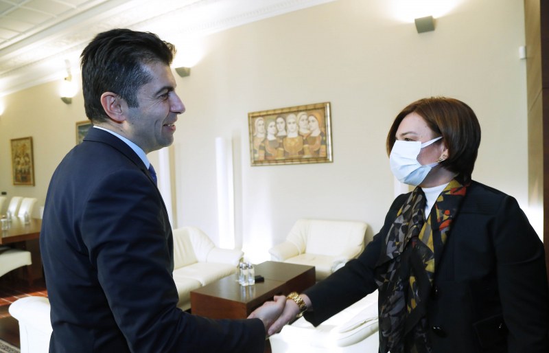 Премиерът Кирил Петков се срещна с посланика на Турция Айлин Секизкьок