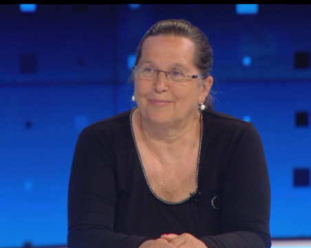 Д-р Николова: Много пациенти идват и казват, че имат фалшиви сертификати, но искат да се ваксинират