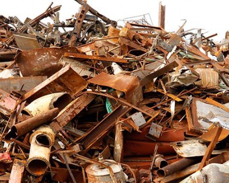 Криминално проявен пенсионер открадна над 200 килограма метали, за да ги продаде