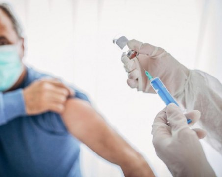 Италия налага задължителна ваксинация за всички над 50 години