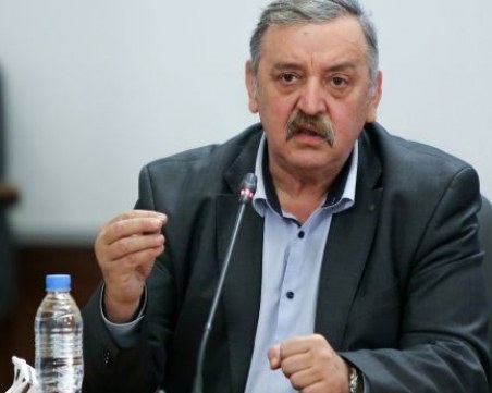 Проф. Кантарджиев: Много рядко някой може да е заразен с грип и COVID