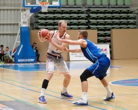 Академик с първо домакинство за годината