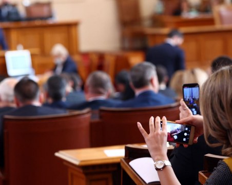 От 24 януари: Депутатите ще влизат в НС със зелен сертификат