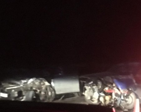 Тежка катастрофа край Асеновград, на място има пожарна