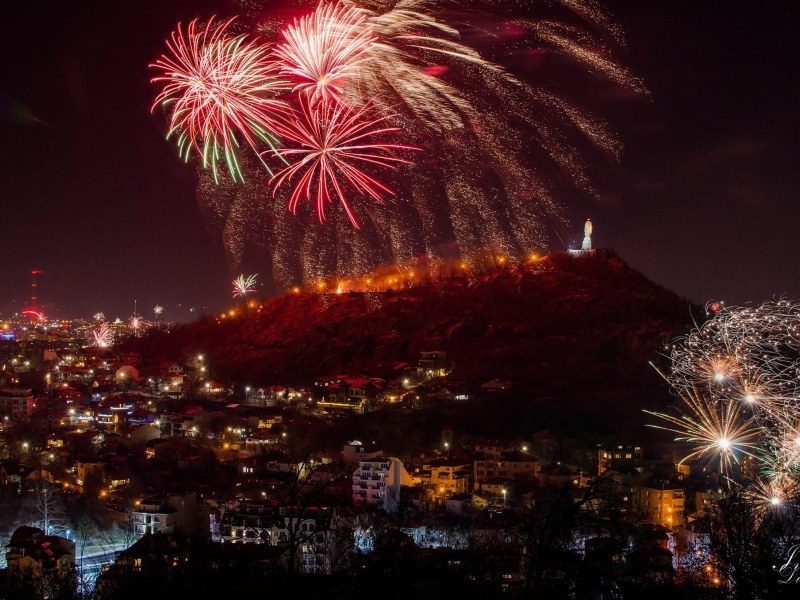 Заради зарята: Въздухът в Пловдив бил два пъти по-мръсен в Новогодишната нощ