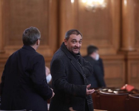 Чорбанов: От ИТН сме твърди за зеления сертификат, той не помага