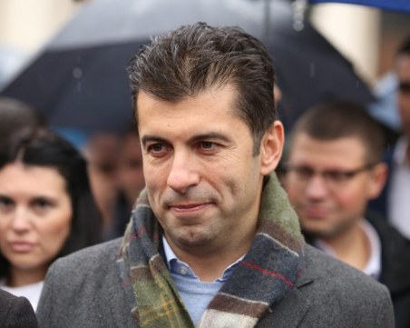 Кирил Петков с първо посещение в Скопие