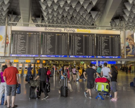 Над 150 българи са блокирани на летище Франкфурт