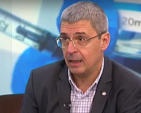 Проф. Гетов: COVID-19 мина през здравната система като тир