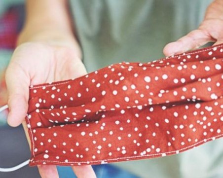 Румъния забранява носенето на текстилни маски