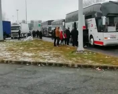 Български автобуси са блокирани от часове на сръбско-унгарската граница