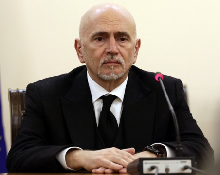 Министър Събев: Не съм плащал такса спокойствие