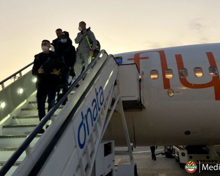 Отборът на Ботев пристигна в Дубай