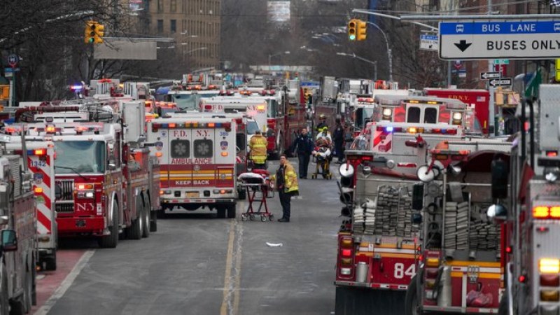 19 души, от които 9 деца, загинаха при пожар в Ню Йорк
