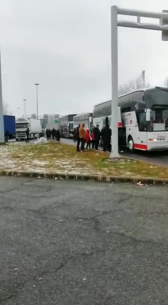 Български автобуси са блокирани от часове на сръбско-унгарската граница