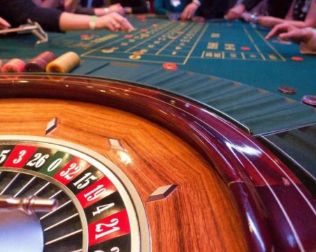 Арестуваха мъж след кражба в казино в Асеновград