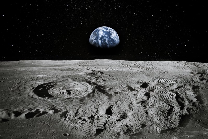 Луната е един от космическите обекти, към които ще бъде