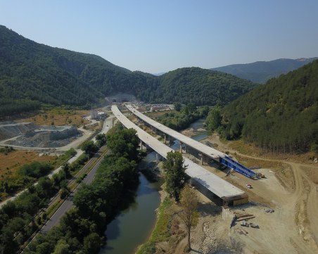 Сандов: Най-екологичният вариант е да има тунел през Кресненското дефиле