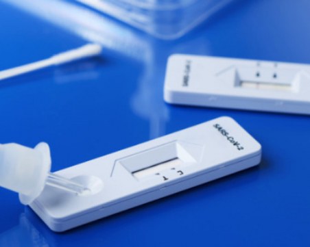 Здравният министър прекрати процедурата по закупуване на 12,5 млн. щадящи теста