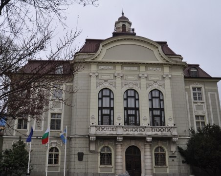 17 души в Община Пловдив са заразени с COVID-19, Зико пуска онлайн част от служителите