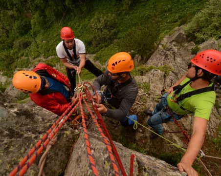 Нагли апаши отмъкнаха екипировката на планински спасители