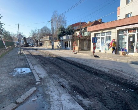 Продължава реконструкцията на улица 