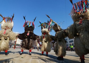 Започва един от най мащабните кукерски фестивали Симитлия Празникът се