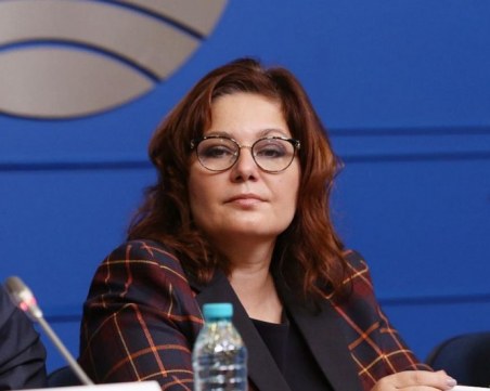 Сербезова: Сертификатите на базата на преболедуване остават