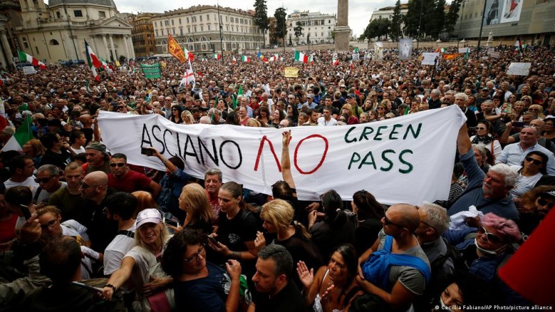 Хиляди протестираха срещу мерките в Италия, недоволство и в Унгария и Нидерландия