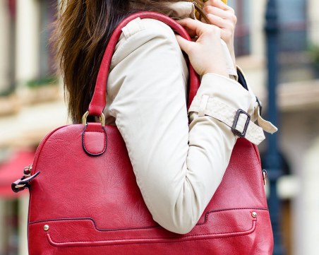 Как да носим правилно чантa според ортопедите