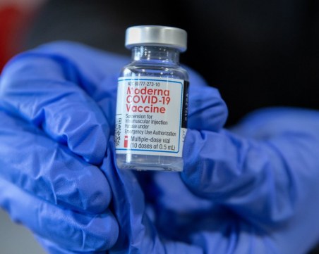 Moderna разработва нов препарат - комбинира бустер с експериментална противогрипна ваксина