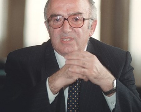 Напусна ни многоуважаваният професор Нансен Бехар