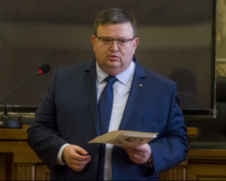 Цацаров сезира прокуратурата заради изказване на Кирил Петков