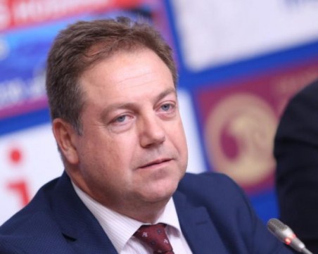 Д-р Маджаров: Когато се запълнят интензивните легла ще е късно за въвеждане на мерки