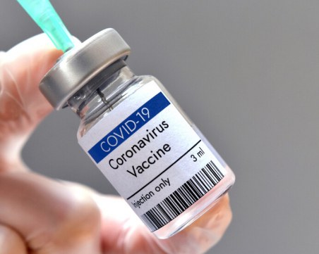 МЗ в отговор на доц. Мангъров: В България няма доказан смъртен случай след COVID ваксина