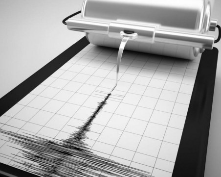 Пет по Рихтер събуди Турция