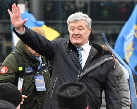 Прокуратурата поиска задържане или 35 милиона долара гаранция за Порошенко