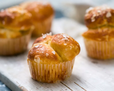 Рецепта за неповторими бретцел питки с моцарела