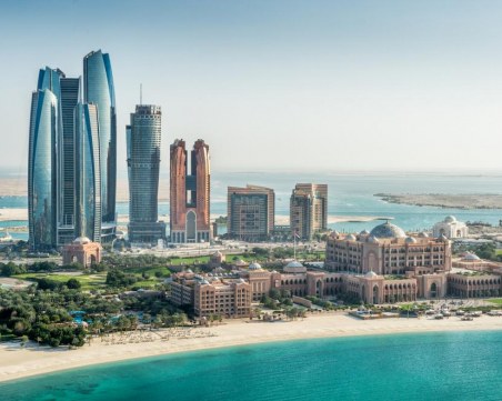 Влизането в Абу Даби – само за лица с бустерна доза срещу COVID-19