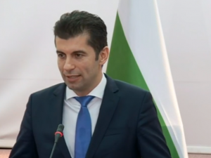 Премиерът Петков след срещата в Скопие: Край на езика на омразата, пускаме полети между двете столици