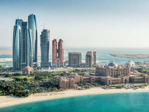 Влизането в Абу Даби – само за лица с бустерна доза срещу COVID-19