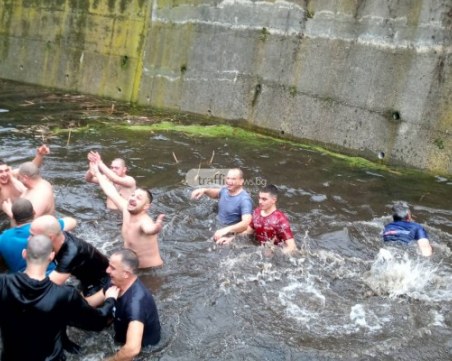 На къпанките в Перущица само със зелен сертификат