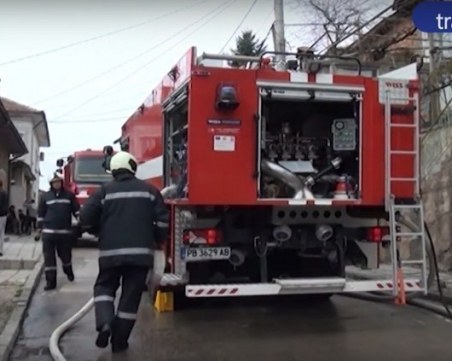 Пожар избухна в къща в Пловдивско, има загинал
