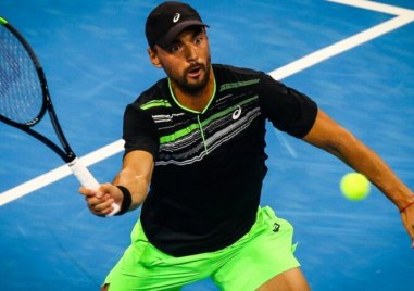 След като записа първа победа в квалификациите на турнир от